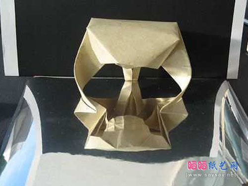 喜折郎的骷髅头折纸成品图反面图片