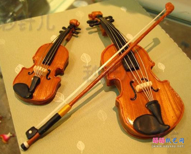 惟妙惟肖的小提琴软陶粘土手工制作教程完成效果图