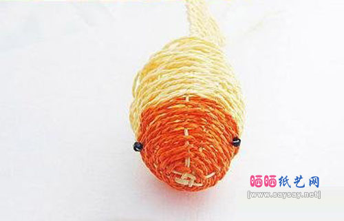 彩色麻绳DIY可爱小鱼的手工编织方法