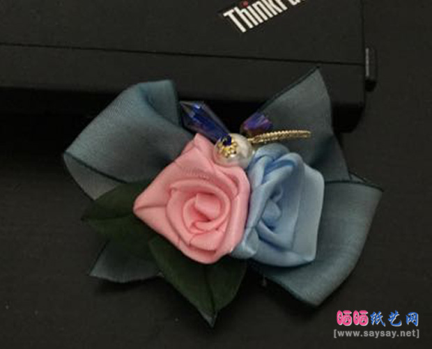 珍珠玫瑰绢纱胸花/发夹手工制作图文教程 第10步