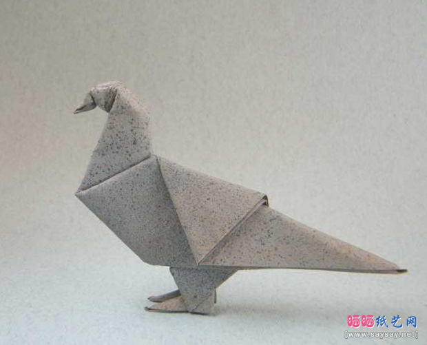 VicenteSagredo设计的简单鸽子折纸教程完成效果图-www.saybb.net