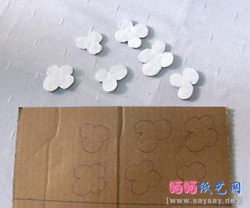 牛奶盒DIY制作小鸟装饰屋步骤5-www.saybb.net